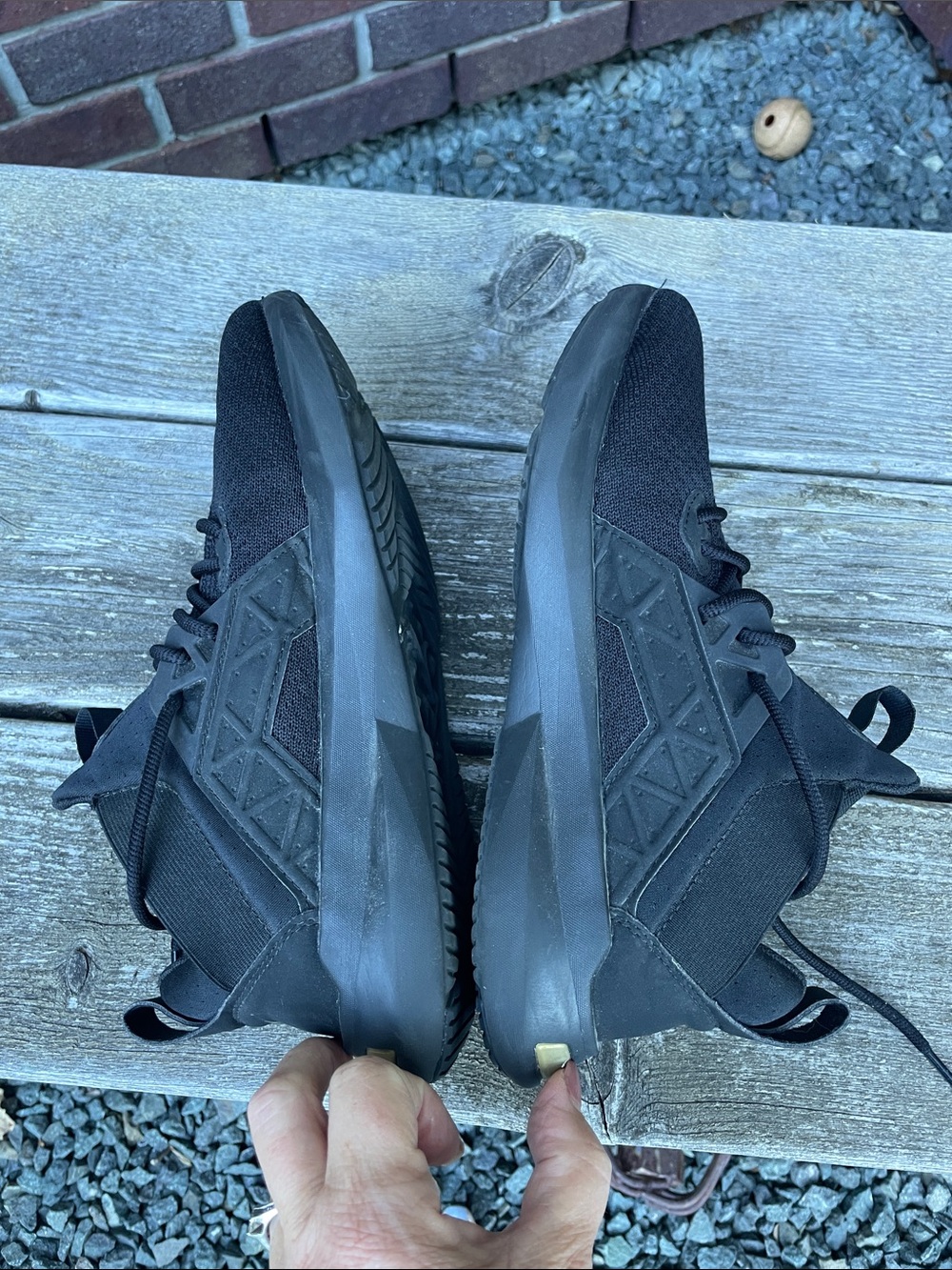 Puma | Softride | Enzo | NXT Running Shoes | Black/Gold | Size 9 - Picture 8 of 15